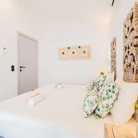 Apartment In Carvoeiro Near Sea Beach